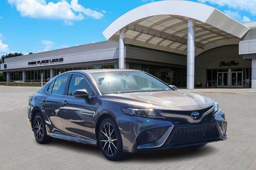 2022 Toyota Camry SE
