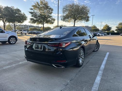 Obsidian 2019 Lexus ES 350 Ultra Luxury