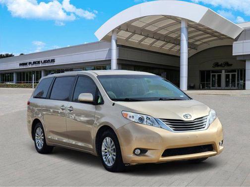 2014 Toyota Sienna XLE