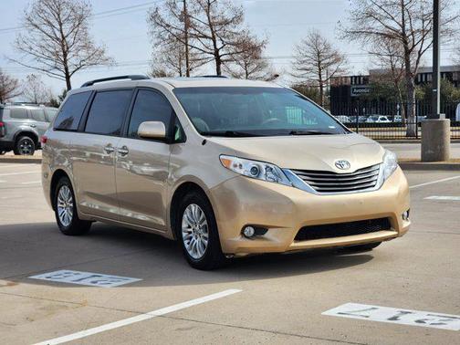 2014 Toyota Sienna XLE