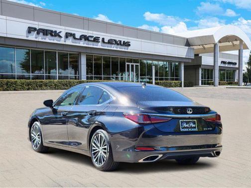 2025 Lexus ES 350 Base