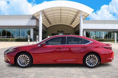 2025 Lexus ES 300h Ultra Luxury
