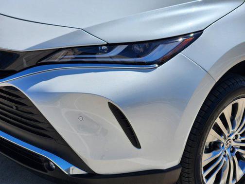 2023 Toyota Venza XLE