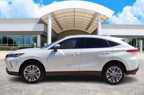 2023 Toyota Venza XLE