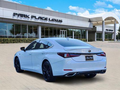 2025 Lexus ES 350 Base