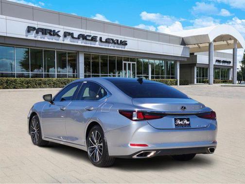 2025 Lexus ES 350 Base