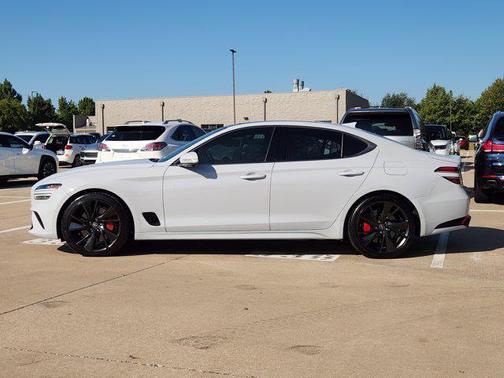2022 Genesis G70 3.3T RWD