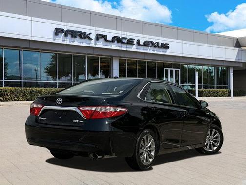 2016 Toyota Camry Hybrid XLE