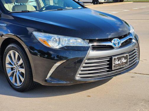 2016 Toyota Camry Hybrid XLE