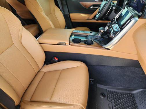 2025 Lexus LX 600 Luxury