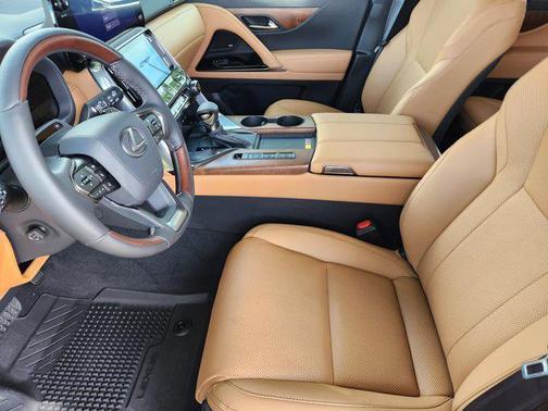 2025 Lexus LX 600 Luxury