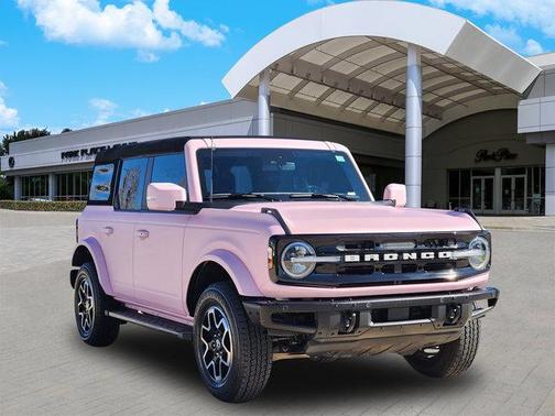 2023 Ford Bronco Outer Banks