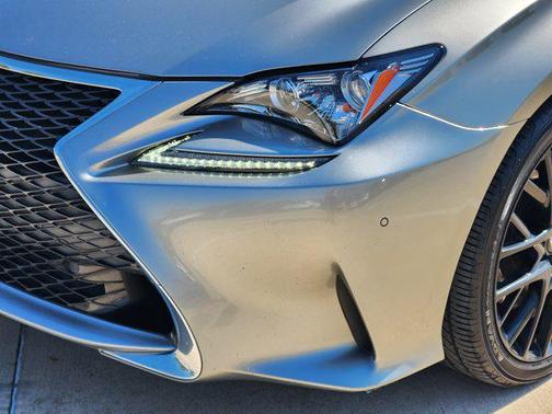 2017 Lexus RC 200t 200t