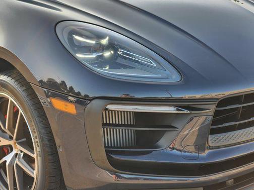 2022 Porsche Macan S