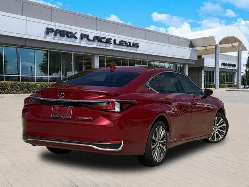 2019 Lexus ES 300h Premium