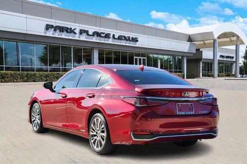 2019 Lexus ES 300h Premium
