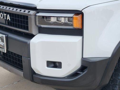 Ice 2025 Toyota Land Cruiser Base