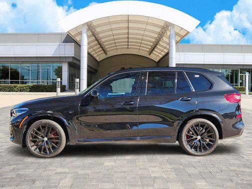 2022 BMW X5 M50i
