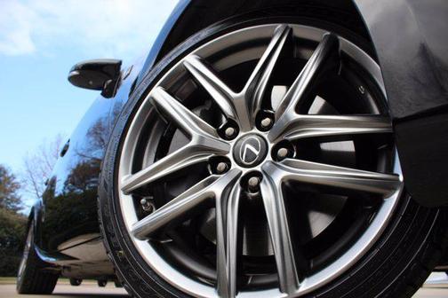 Obsidian 2019 Lexus IS 300 Base