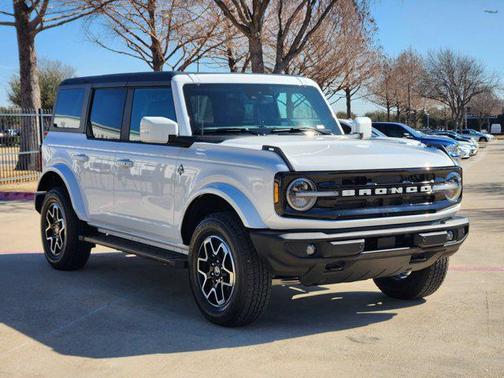 2023 Ford Bronco Outer Banks