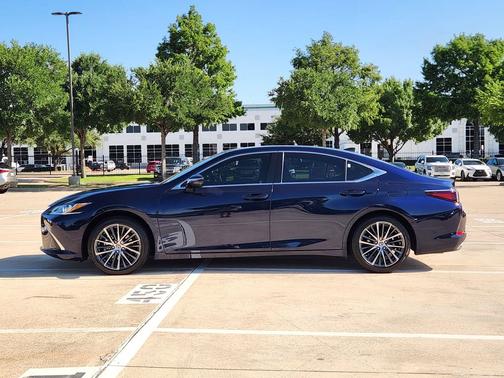 Mica 2023 Lexus ES 350 Base