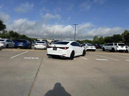 Ultra White 2022 Lexus ES 350 F Sport