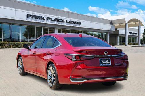 2025 Lexus ES 300h Luxury