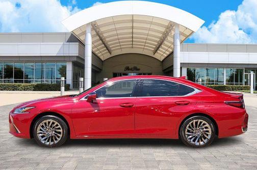 2025 Lexus ES 300h Luxury