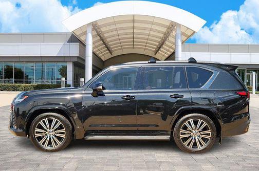 2025 Lexus LX 700h Luxury