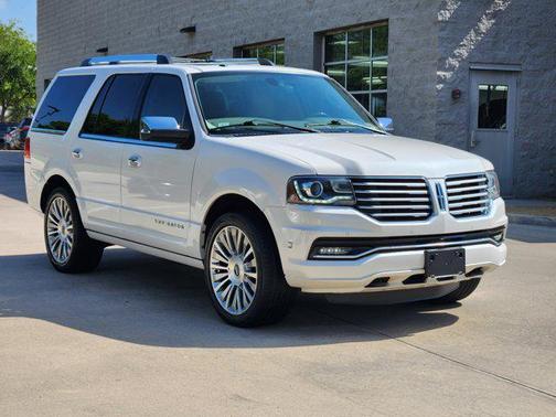2015 Lincoln Navigator Base
