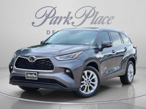 Magnetic Gray Metallic 2023 Toyota Highlander Limited
