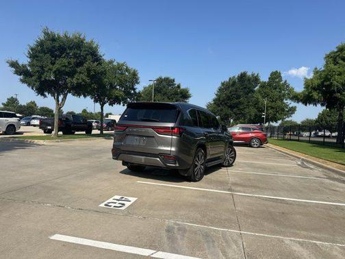 2024 Lexus LX 600 Luxury