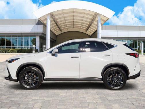 2026 Lexus NX 450h+ Luxury