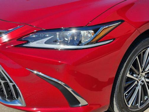 2025 Lexus ES 350 Base