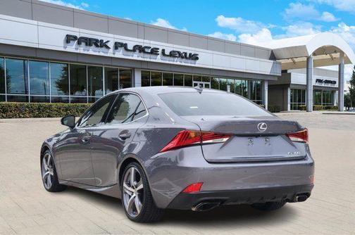 2018 Lexus IS 300 Base