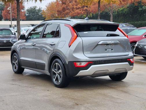 2023 Kia Niro EX