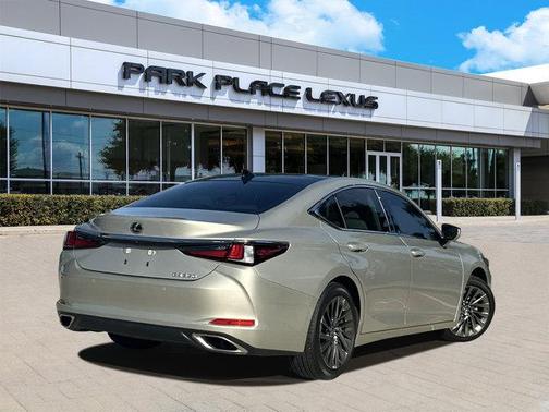 2025 Lexus ES 350 Ultra Luxury