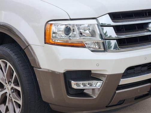 White Platinum Clearcoat Metallic 2016 Ford Expedition King Ranch