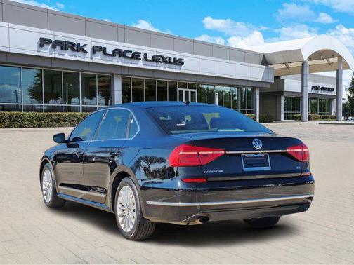 2016 Volkswagen Passat 1.8T SE w/Technology