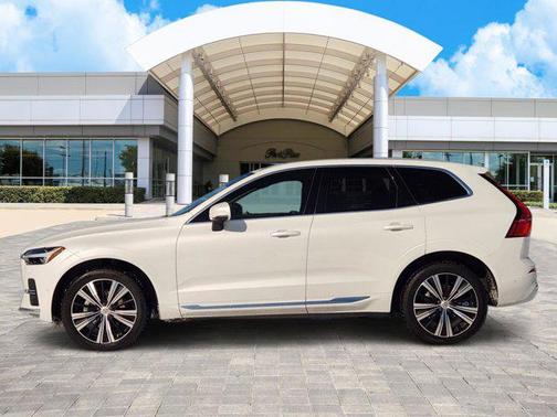 2022 Volvo XC60 B5 Inscription