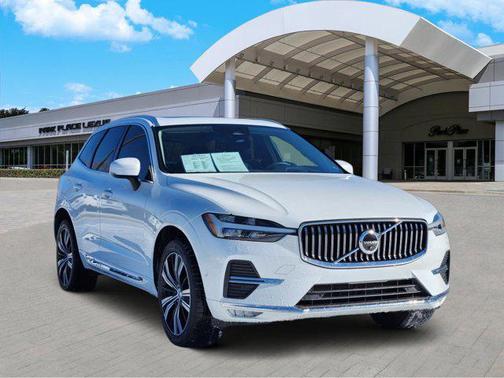 2022 Volvo XC60 B5 Inscription