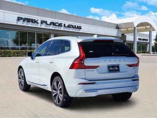 2022 Volvo XC60 B5 Inscription