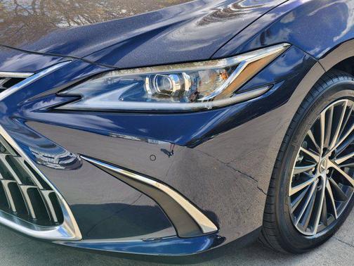 2025 Lexus ES 350 Base