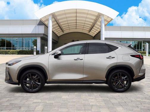 2026 Lexus NX 450h+ Luxury