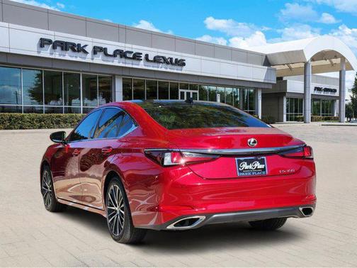2025 Lexus ES 350 Base