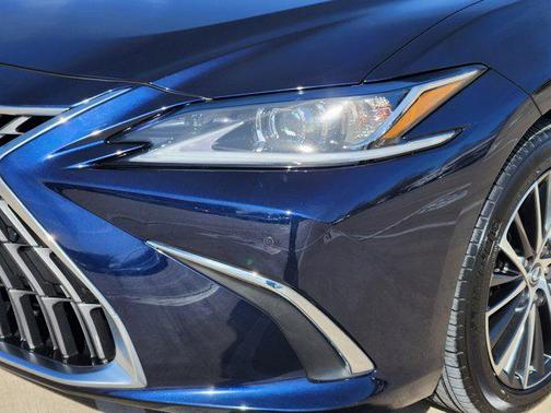 2025 Lexus ES 350 Base