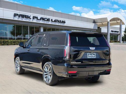 2023 Cadillac Escalade ESV Sport Platinum