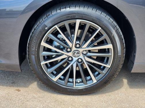 2025 Lexus ES 350 Base