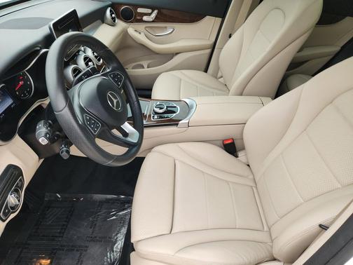 Polar White 2017 Mercedes-Benz GLC 300 Base