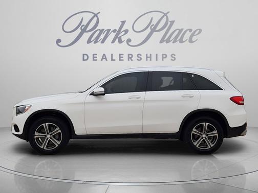 Polar White 2017 Mercedes-Benz GLC 300 Base